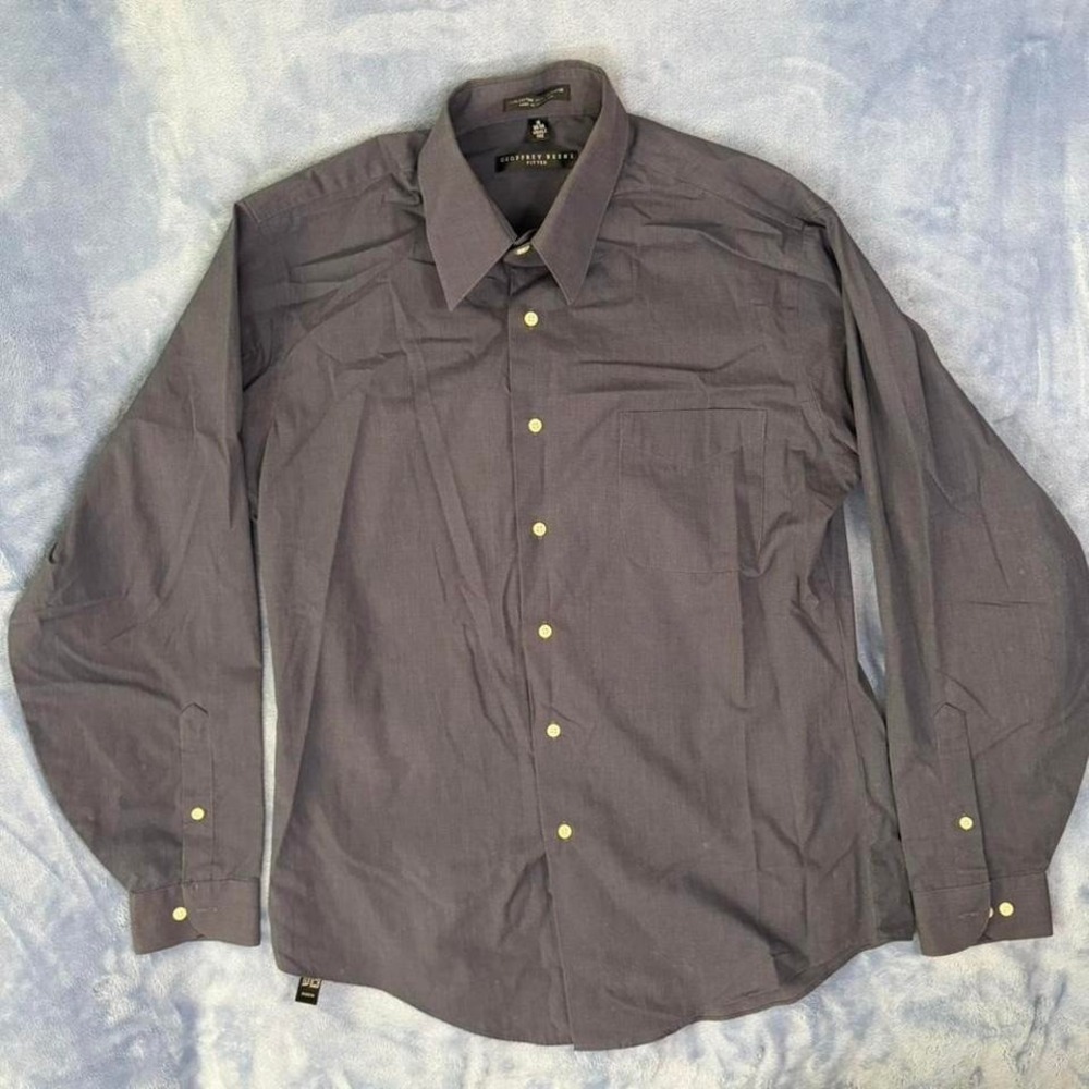 Geoffrey Beene grey button up shirt men Size M‎
